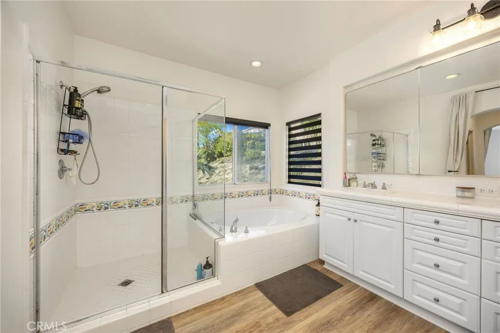 7211 Rockridge Ter, West Hills, California 91307 home-pic-21