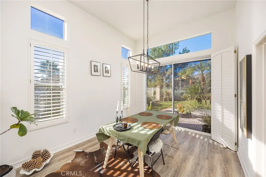 7211 Rockridge Ter, West Hills, California 91307 home-pic-6