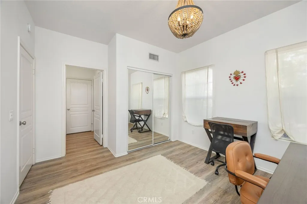 7211 Rockridge Ter, West Hills, California 91307 home-pic-27