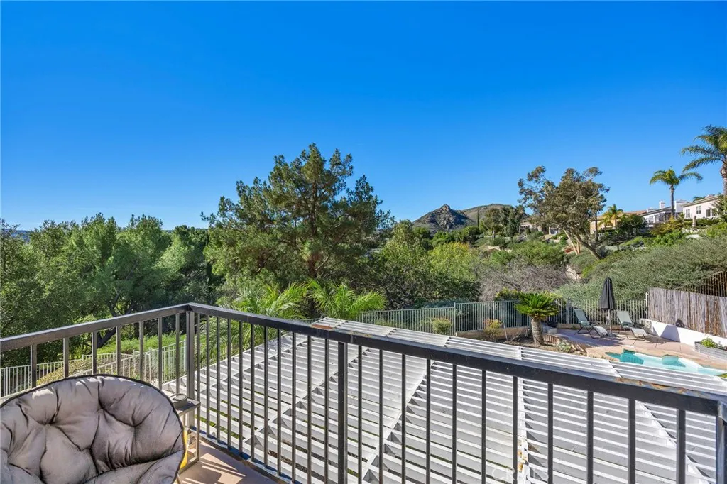7211 Rockridge Ter, West Hills, California 91307 home-pic-20