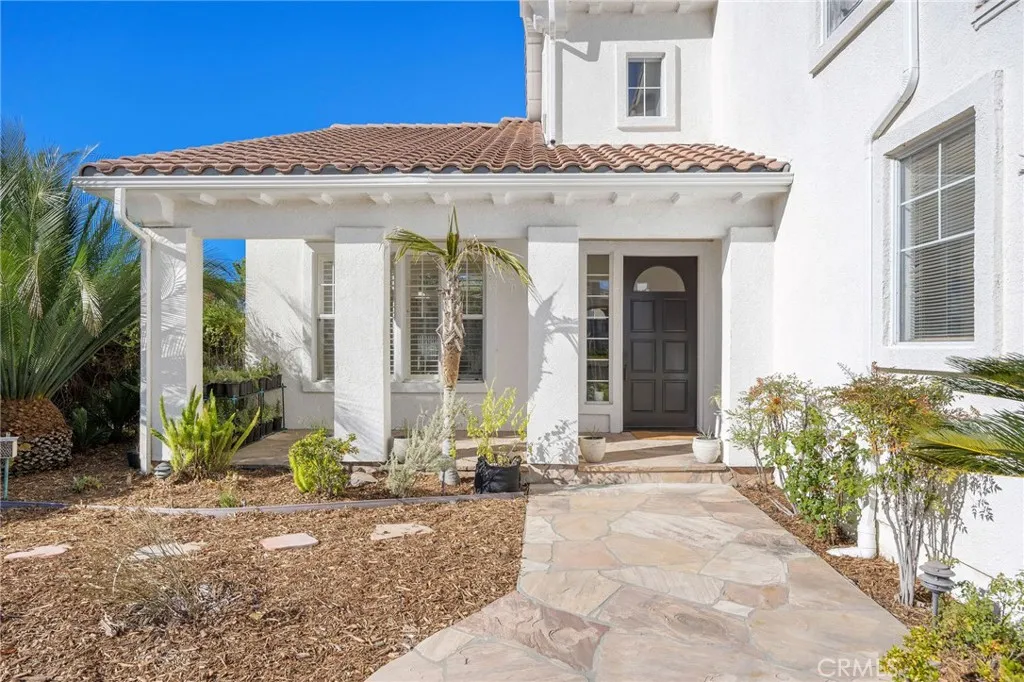 7211 Rockridge Ter, West Hills, California 91307 home-pic-1
