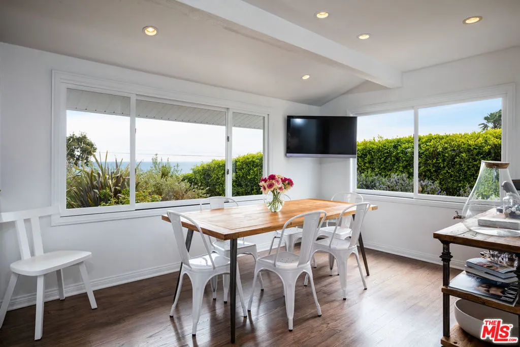 29225 Cliffside Drive, Malibu, California 90265 home-pic-11