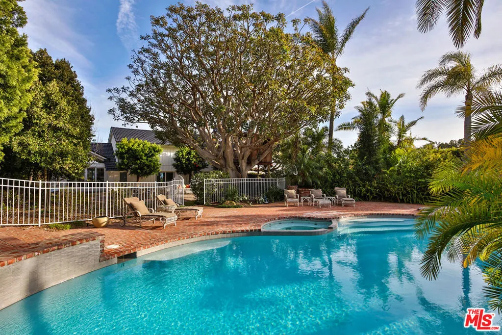29225 Cliffside Drive, Malibu, California 90265 home-pic-37