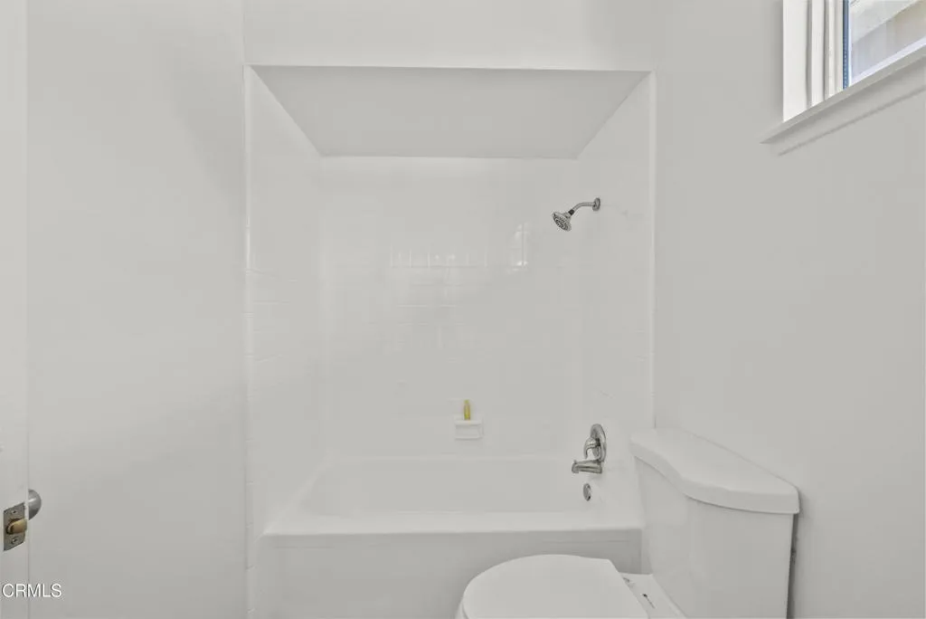 910 Ivywood Drive, Oxnard, California 93030 home-pic-30