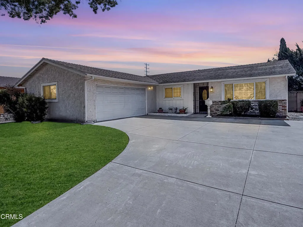 1350 Berkshire Street, Oxnard, California 93033 home-pic-0