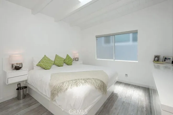 224 39th Street, Manhattan Beach, California 90266