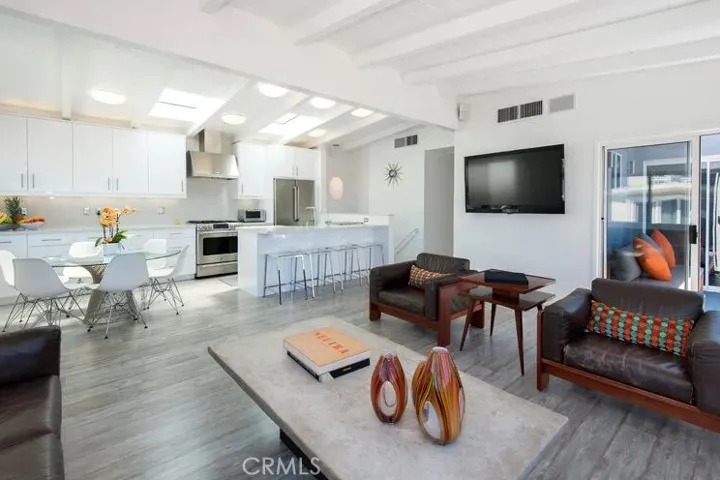 224 39th Street, Manhattan Beach, California 90266