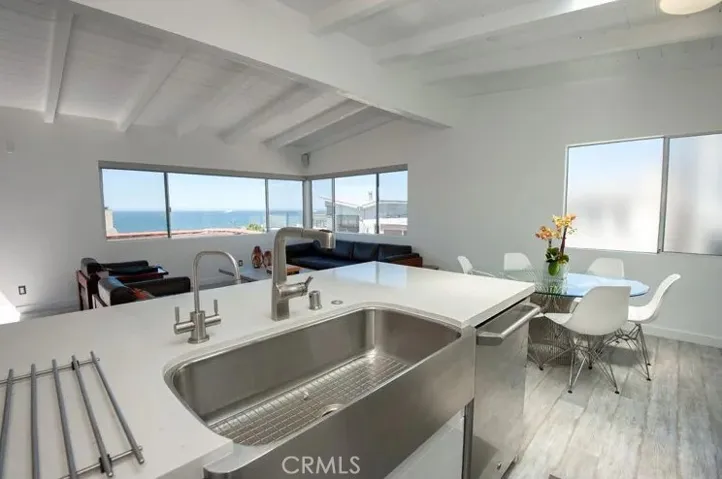 224 39th Street, Manhattan Beach, California 90266