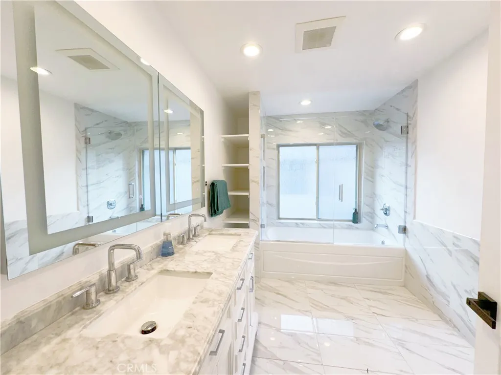 5255 Coldwater Canyon Avenue D, Sherman Oaks, California 91401 home-pic-11