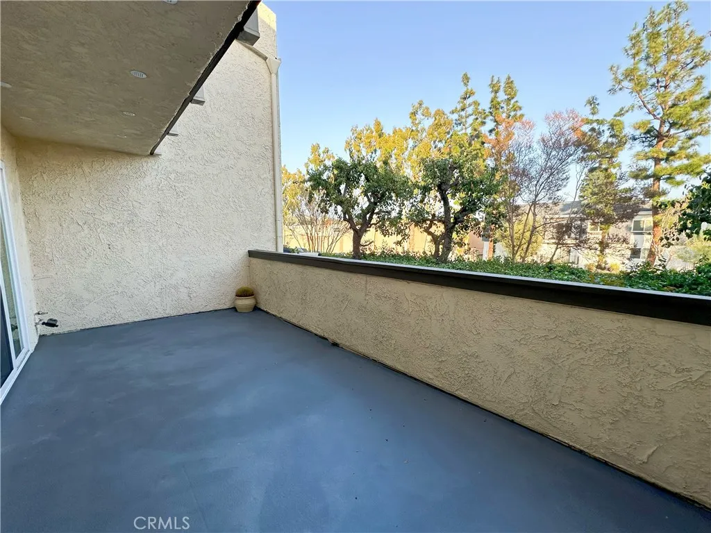 5255 Coldwater Canyon Avenue D, Sherman Oaks, California 91401 home-pic-19
