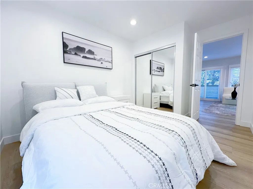 5255 Coldwater Canyon Avenue D, Sherman Oaks, California 91401 home-pic-7