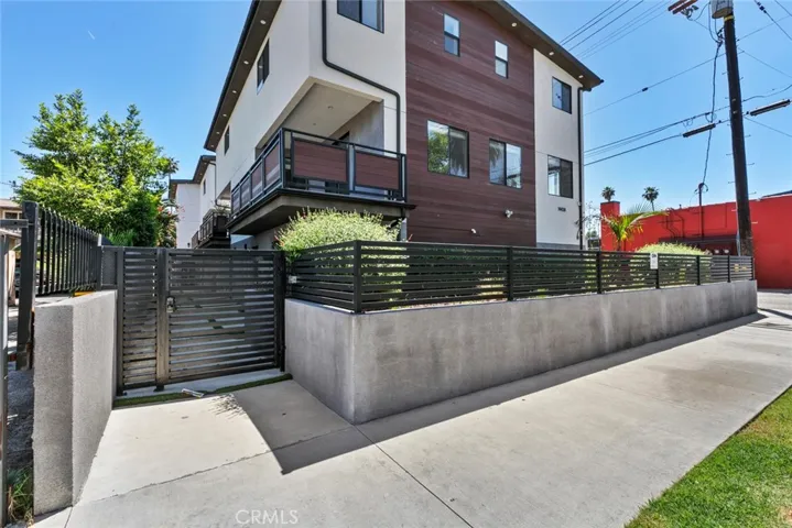 14436 1/2 Tiara Street, Sherman Oaks, California 91401