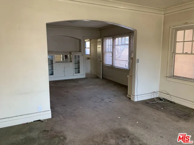 4260 S Figueroa Street, Los Angeles, California 90037