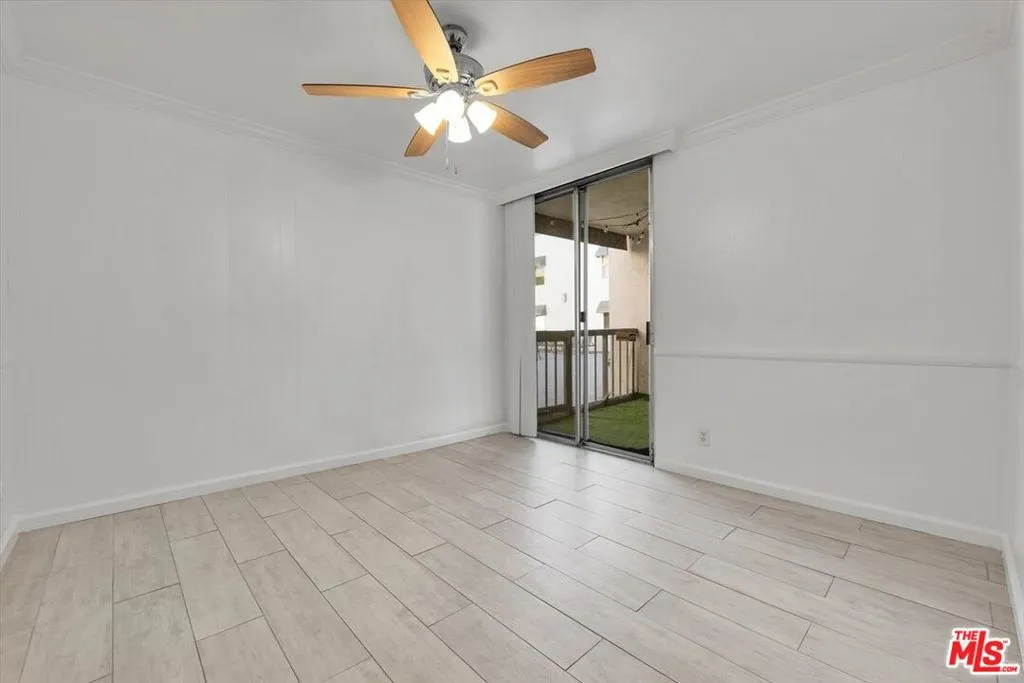 8535 W West Knoll Drive 111, West Hollywood, California 90069 home-pic-8