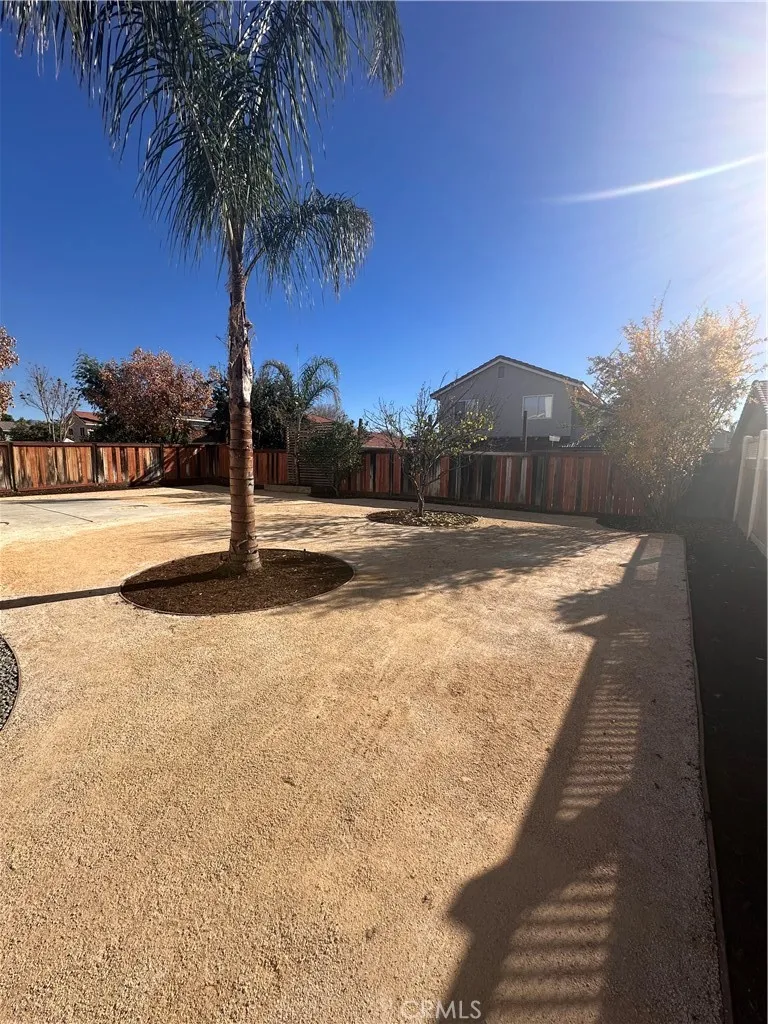 1054 E. Commonwealth Avenue, San Jacinto, California 92583 home-pic-25