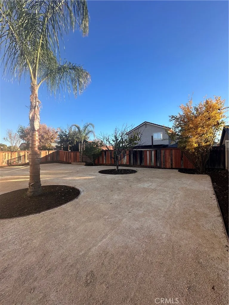 1054 E. Commonwealth Avenue, San Jacinto, California 92583 home-pic-17