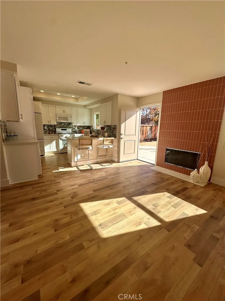 1054 E. Commonwealth Avenue, San Jacinto, California 92583 home-pic-8