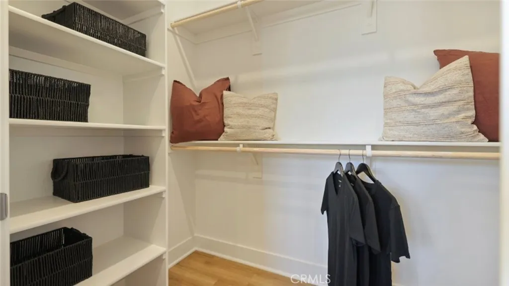 300 Junco, Irvine, California 92618 home-pic-13