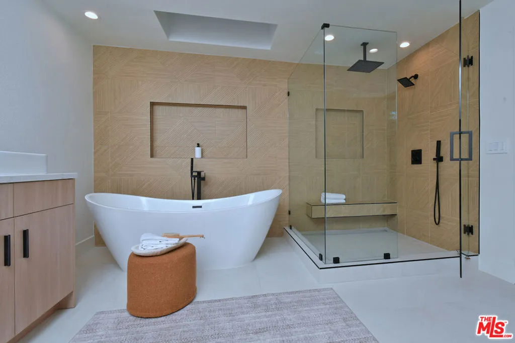 1677 Plum Hollow Circle, Westlake Village, California 91362 home-pic-23