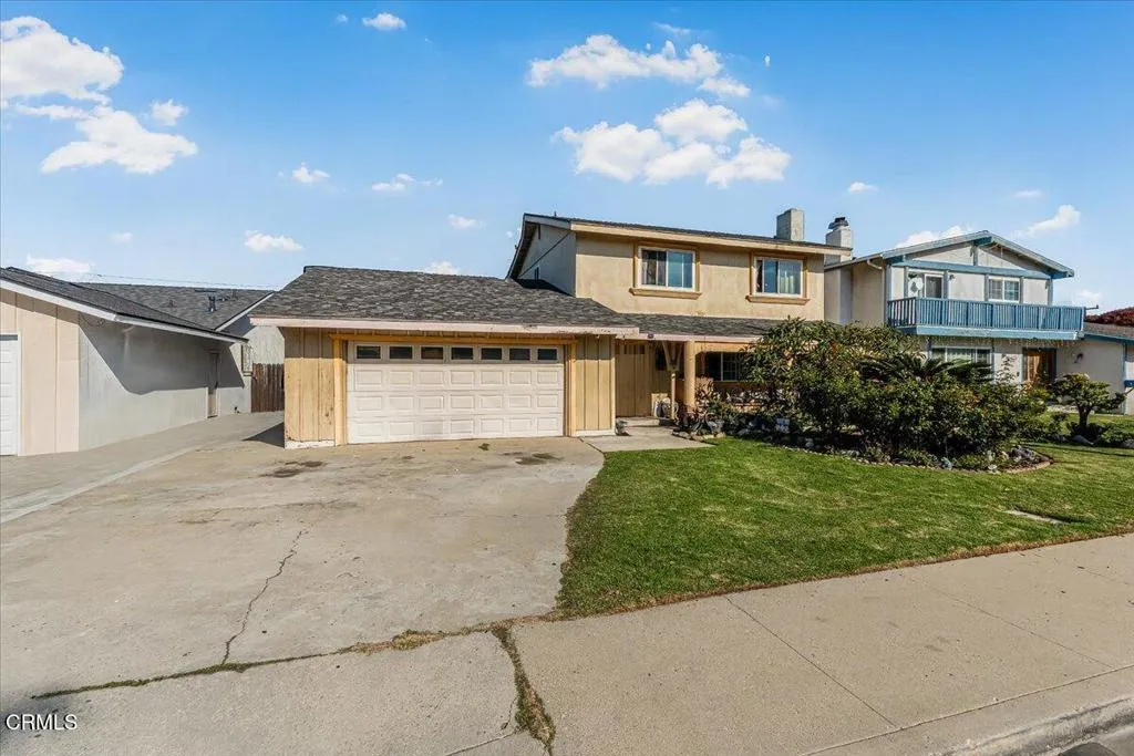 1211 W Robert Avenue, Oxnard, California 93030 home-pic-0