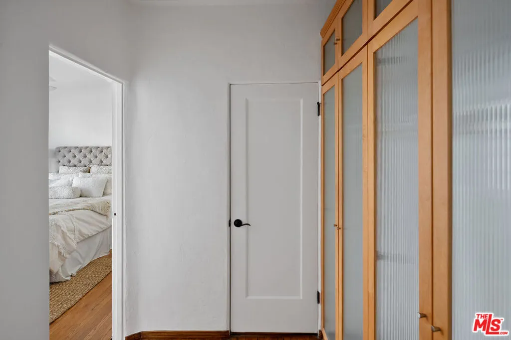 1345 N Hayworth Avenue 209, West Hollywood, California 90046 home-pic-24