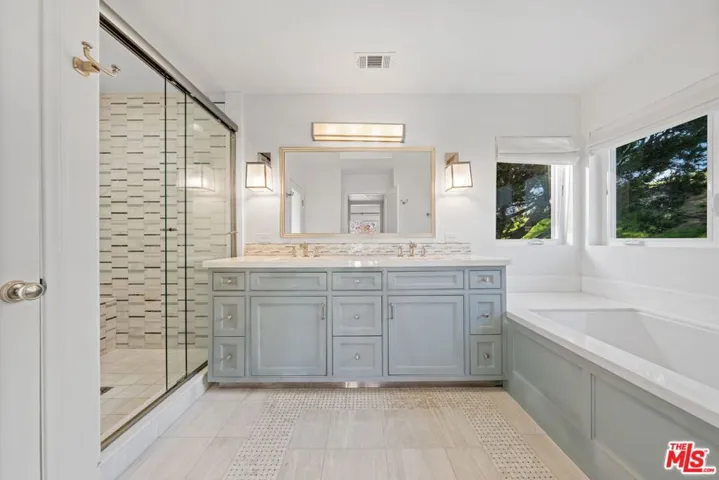 16907 Dulce Ynez Lane, Pacific Palisades, California 90272