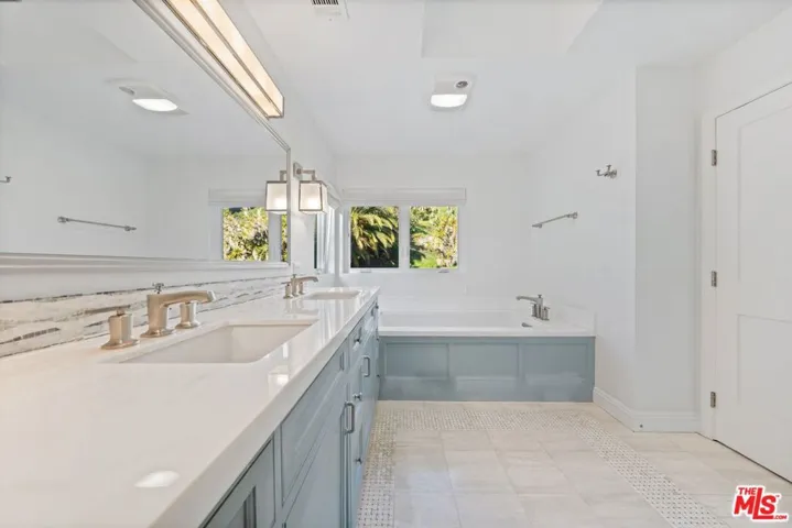 16907 Dulce Ynez Lane, Pacific Palisades, California 90272