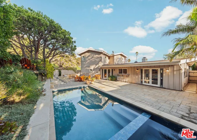 16907 Dulce Ynez Lane, Pacific Palisades, California 90272