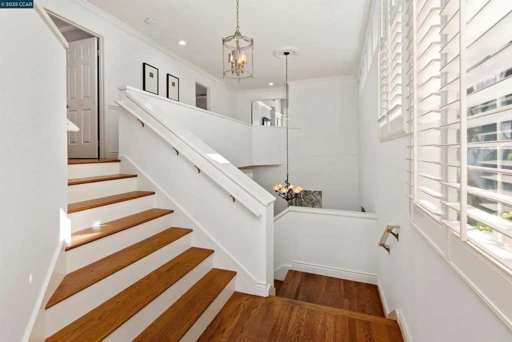 226 Lakeridge Way, San Ramon, California 94582 home-pic-8