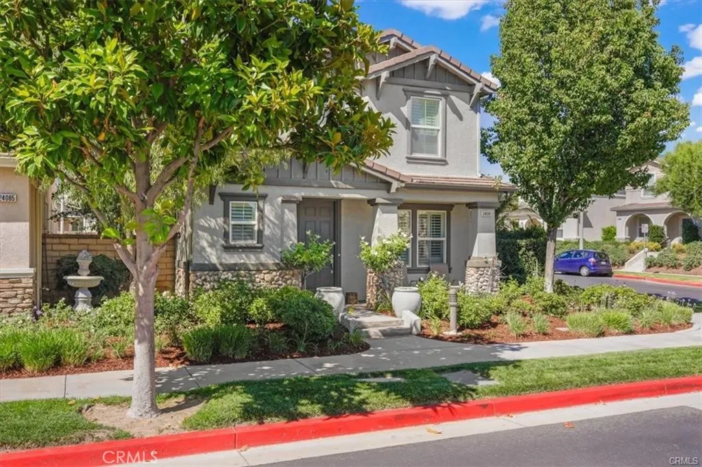 24081 Stone Creek Drive, Valencia, California 91354 home-pic-1