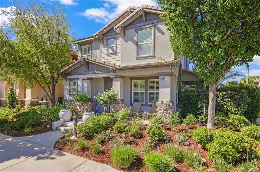 24081 Stone Creek Drive, Valencia, California 91354 home-pic-2