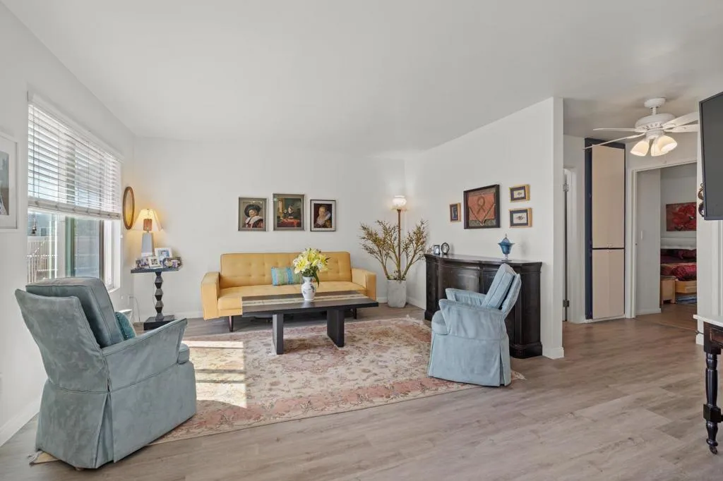 13754 Mango Drive 316, Del Mar, California 92014 home-pic-13