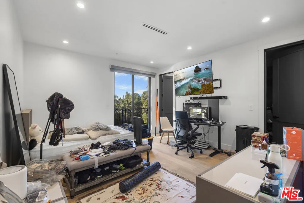 3932 Glencoe Avenue, Venice, California 90291 home-pic-71