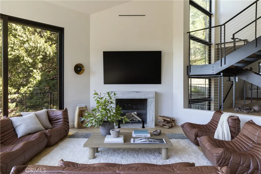 654 S Cumberland, Lake Arrowhead, California 92352 home-pic-6