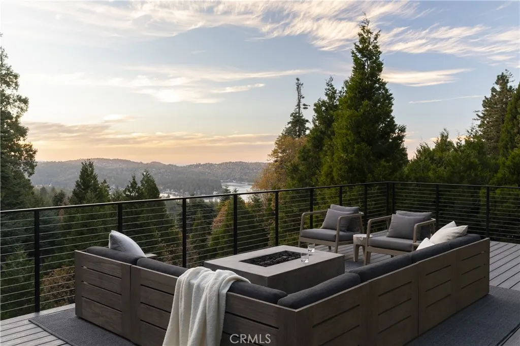 654 S Cumberland, Lake Arrowhead, California 92352 home-pic-40