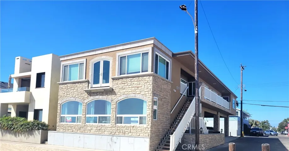 1319 Seal Way, Seal Beach, California 90740