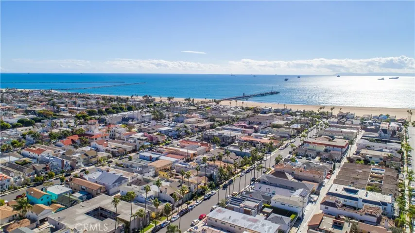 1319 Seal Way, Seal Beach, California 90740