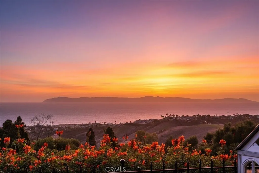 19 Calle Sol, San Clemente, California 92672 home-pic-1