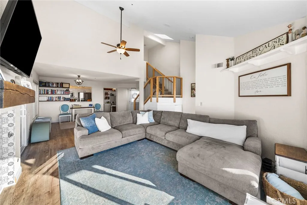 19 Calle Sol, San Clemente, California 92672 home-pic-11