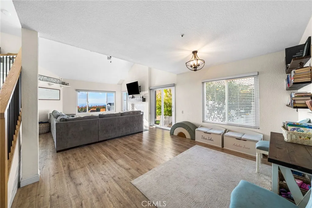 19 Calle Sol, San Clemente, California 92672 home-pic-18