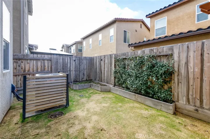 116 Aria Avenue S, Madera, California 93636