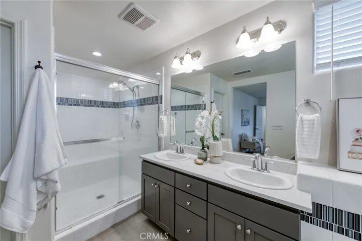 116 Aria Avenue S, Madera, California 93636