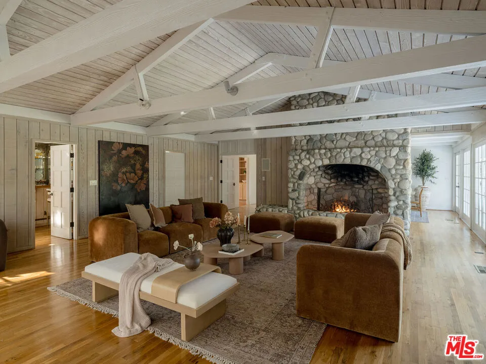 2 Eucalyptus Lane, Rolling Hills, California 90274 home-pic-26