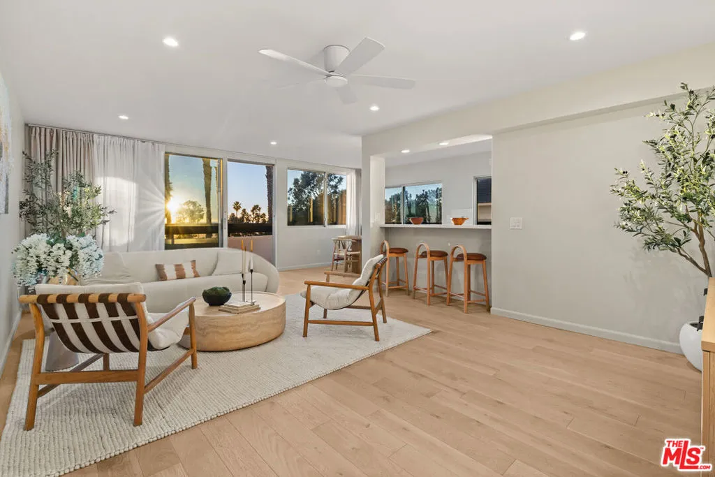 2221 Ocean Avenue 101, Santa Monica, California 90405 home-pic-14