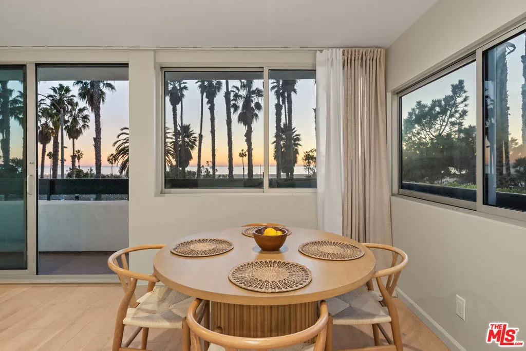 2221 Ocean Avenue 101, Santa Monica, California 90405 home-pic-7