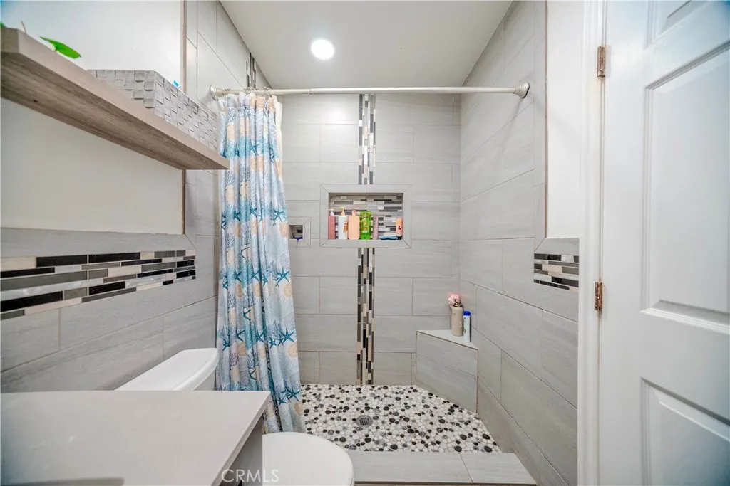 639 Avenida Del Platino, Newbury Park, California 91320 home-pic-13