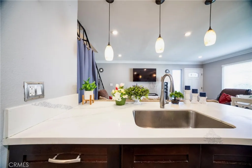 639 Avenida Del Platino, Newbury Park, California 91320 home-pic-8