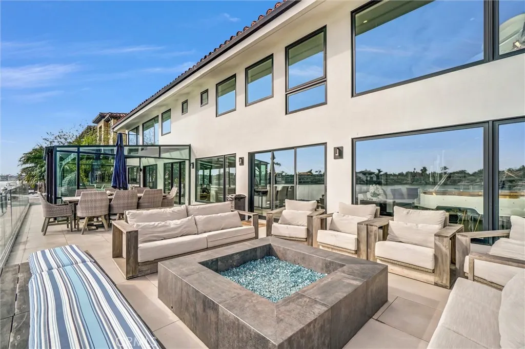 16412 Ardsley Circle, Huntington Beach, California 92649 home-pic-47