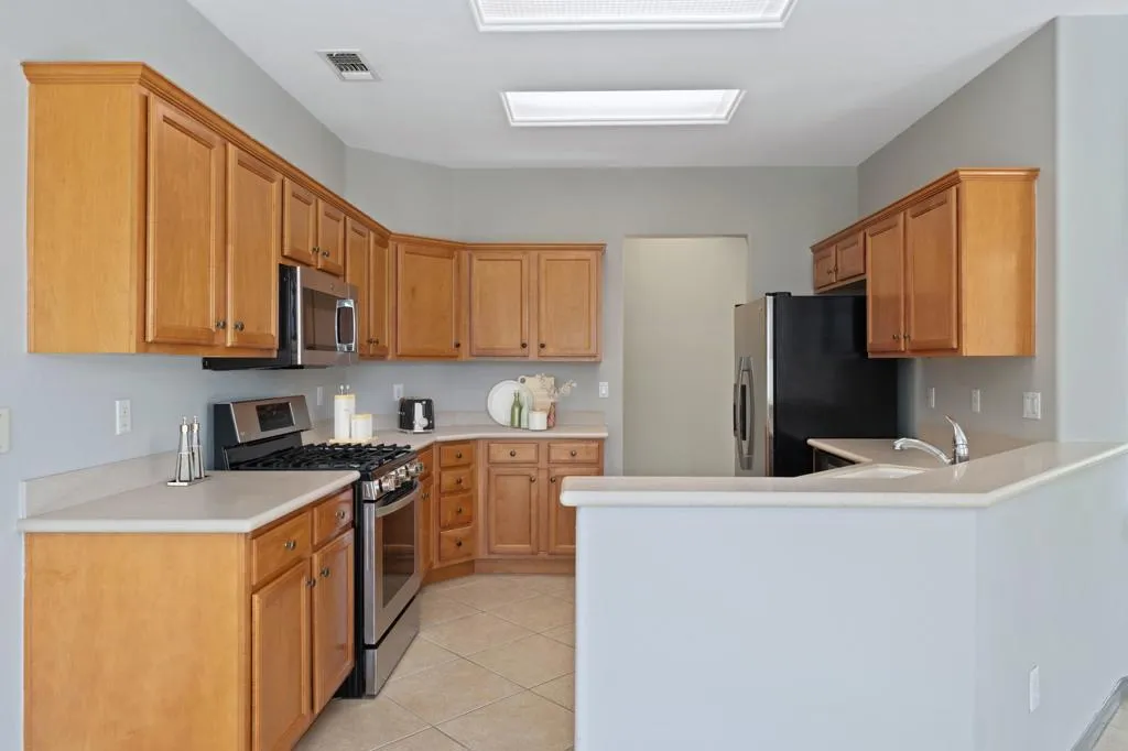 35093 Staccato Street, Palm Desert, California 92211 home-pic-6