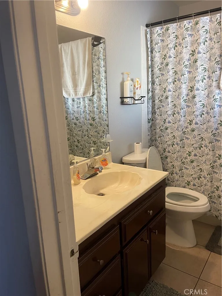 14327 Rodeo Drive, Victorville, California 92395 home-pic-20